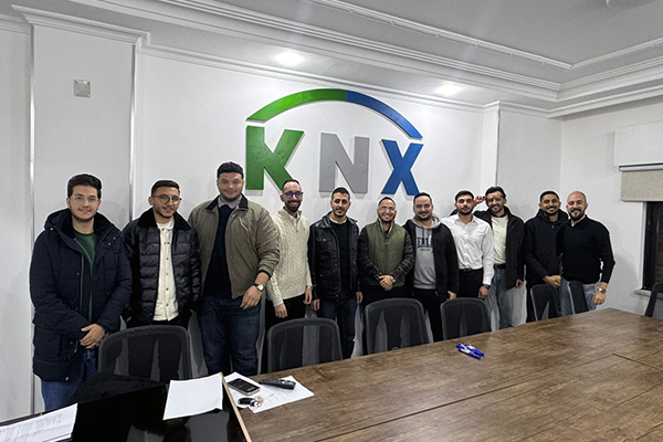 Hoch hinaus: KNX Userclub Jordanien