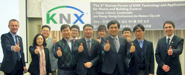 KNX Nationale Gruppe Korea mit KNX CEO Heinz Lux (ganz links).