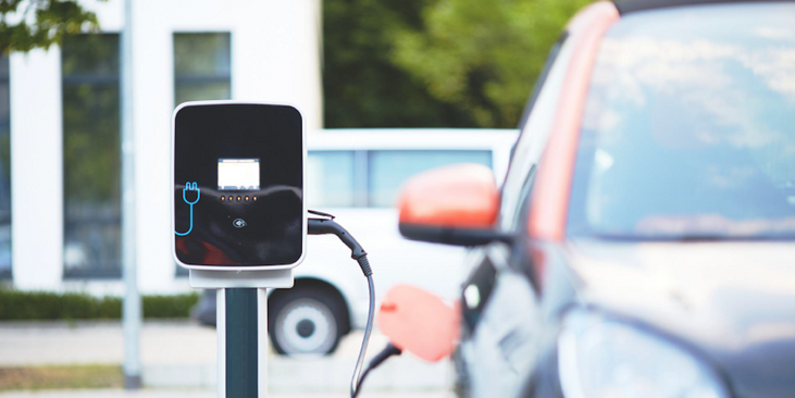 Wie Ladestationen für Elektroautos Ihrem Unternehmen zu mehr Kunden verhelfen