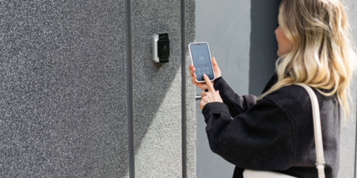 Sistemi di ingresso intelligenti: Migliorare il controllo degli accessi con KNX