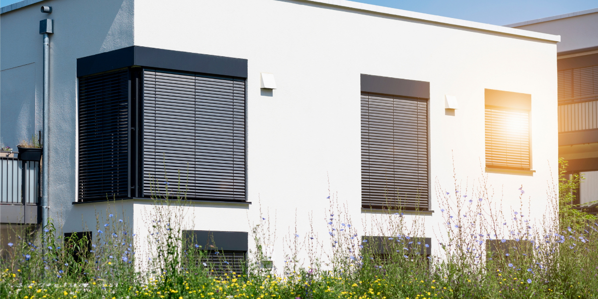 Le rôle de l'ombrage automatisé dans la conception des maisons passives