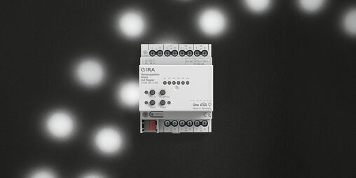 GIRA: Actuador de calefacción Gira KNX de 6 elementos con regulador