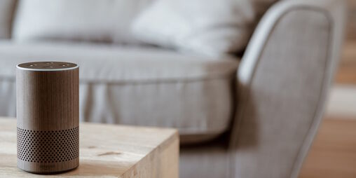 Cómo integrar Alexa cómodamente con la tecnología KNX para viviendas inteligentes